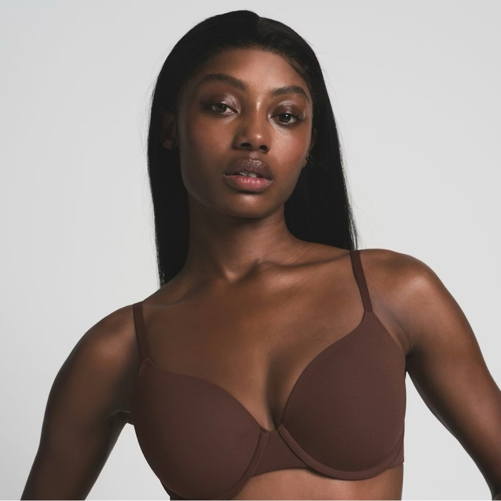 Skims Fits Everybody T-Shirt Demi Bra